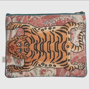 TIGER Vintage Inspired Cotton Floral Print Zip Pouch Clutch NWT